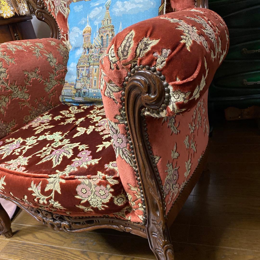 金華山　イタリア　クラシック赤色ベルベットアームソファ