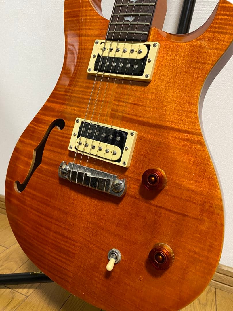 PRS SE Custom 22 セミホロウボディギター