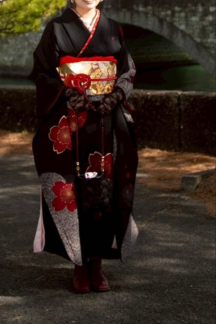 黒赤桜正絹振袖フルセット等 袋帯 帯締め 帯揚げ 半襟 重ね襟 成人式卒業式等