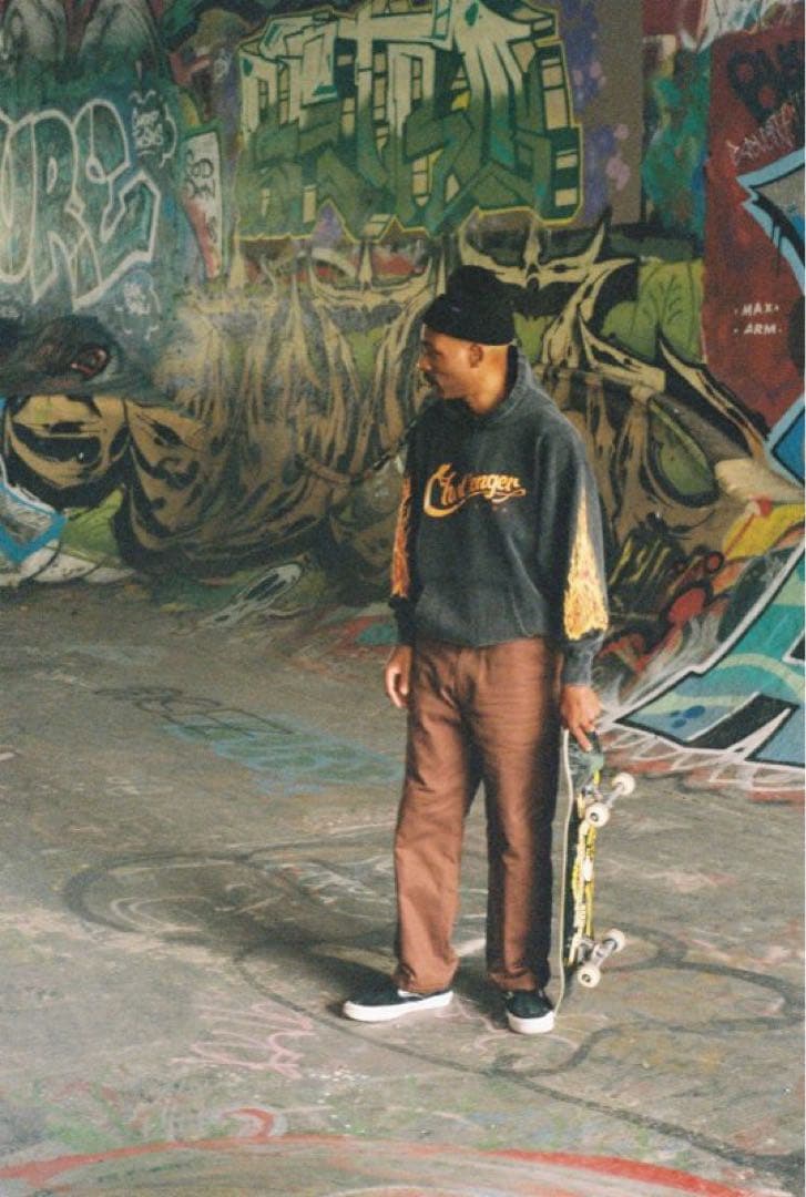 CHALLENGER SNAKING LOGO HOODIE Lサイズ