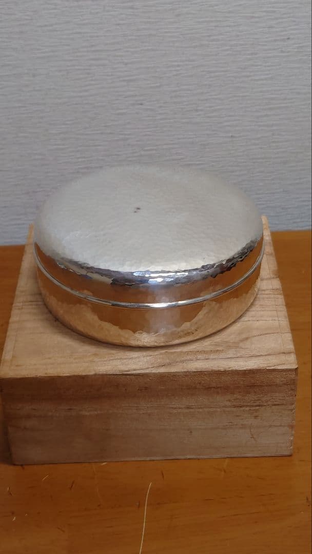 銀製　鎚目の菓子器　ヤンポ　204g
