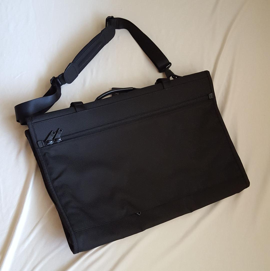 TUMI ガーメントバッグ