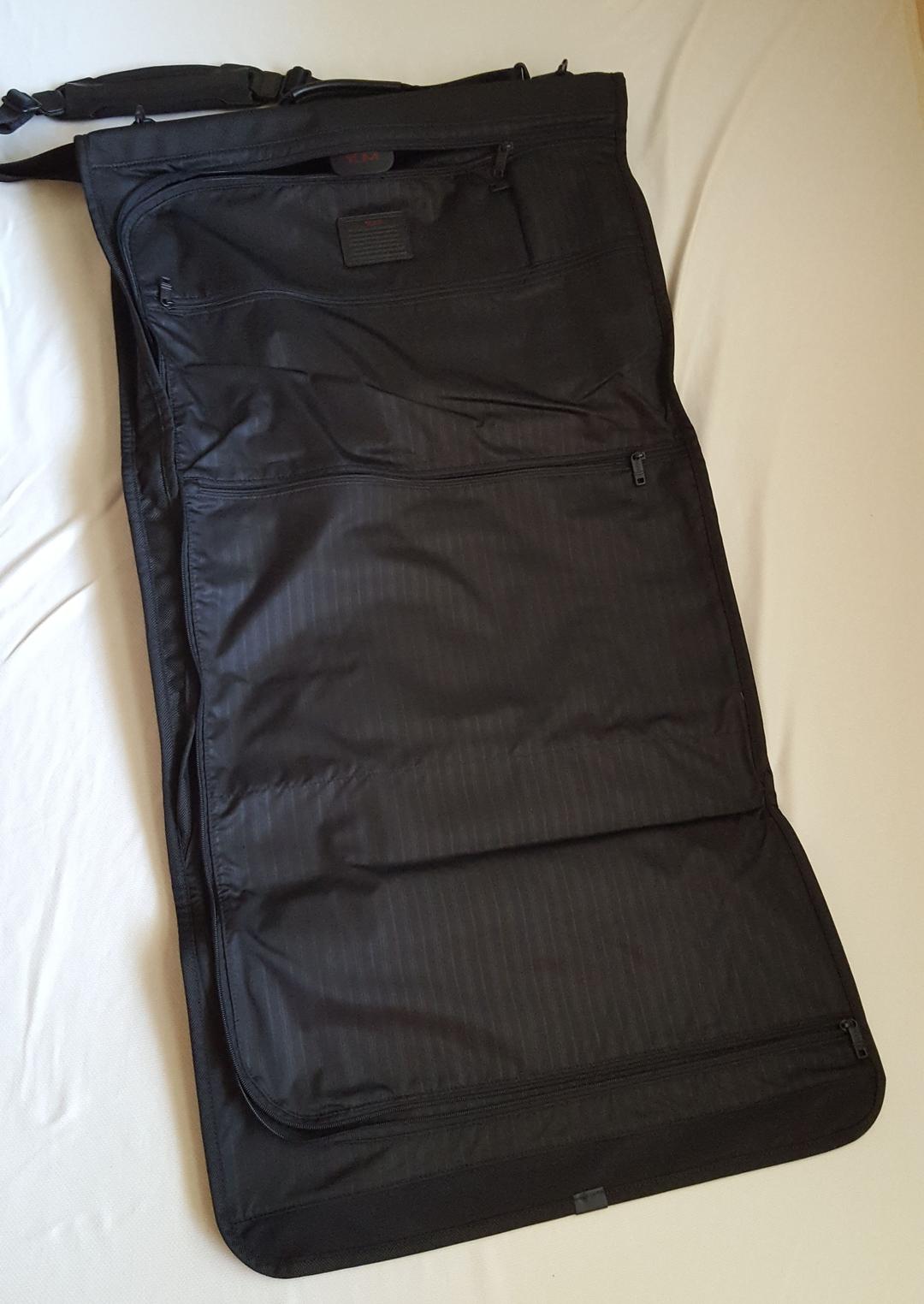 TUMI ガーメントバッグ