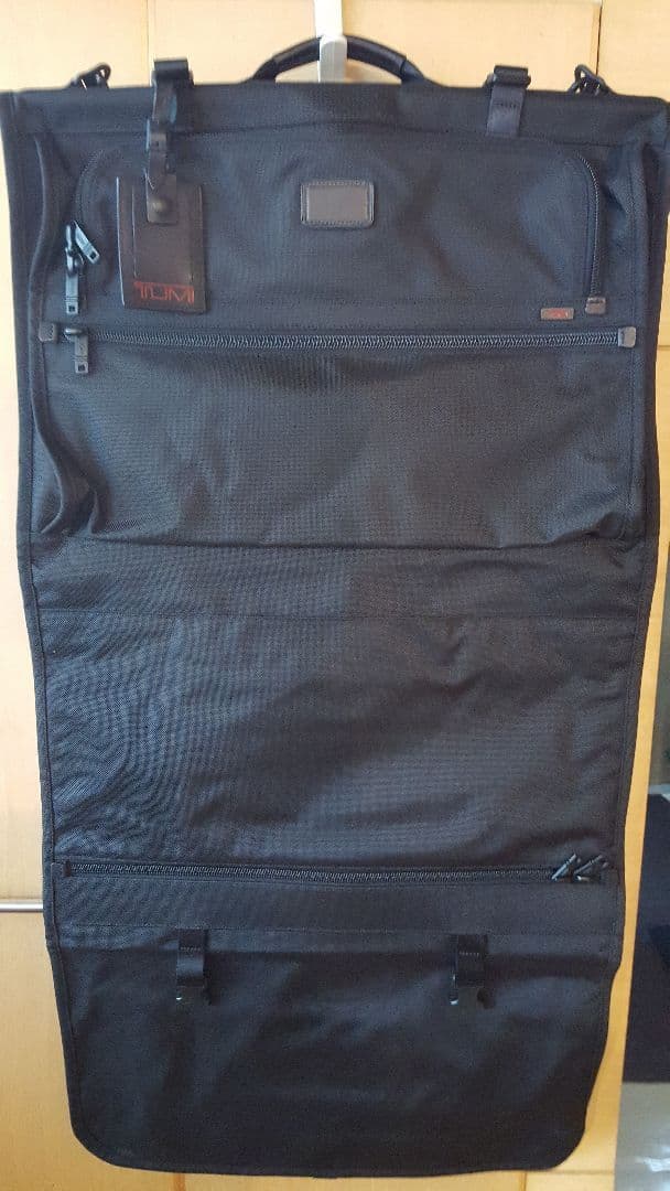 TUMI ガーメントバッグ
