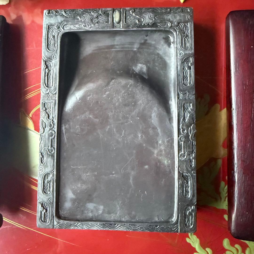 書ぞめに‼️新春期間限定‼️不世出の名品‼️旧家蔵出端渓硯『古松❌瀧　硯』」唐木箱1点