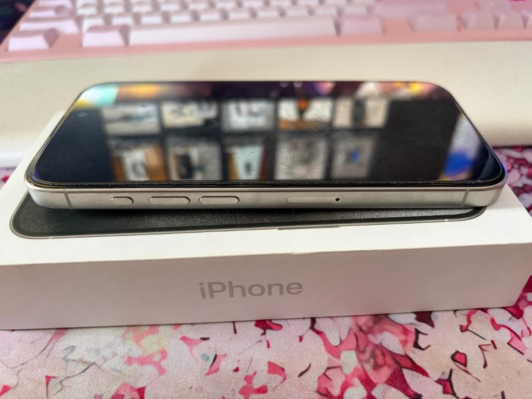 iPhone 15 Pro 256GB SIMフリー ホワイト チタニウム