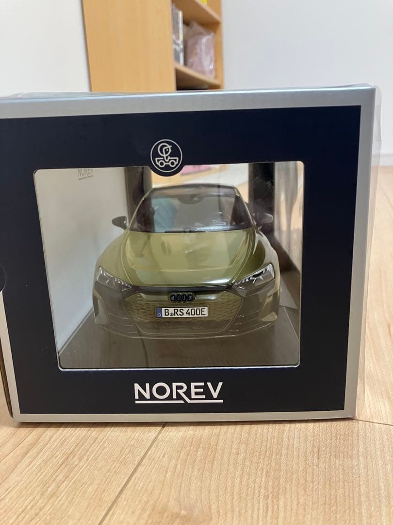 NOREV 1/18 アウディ　RS e-tron GT ミニカー