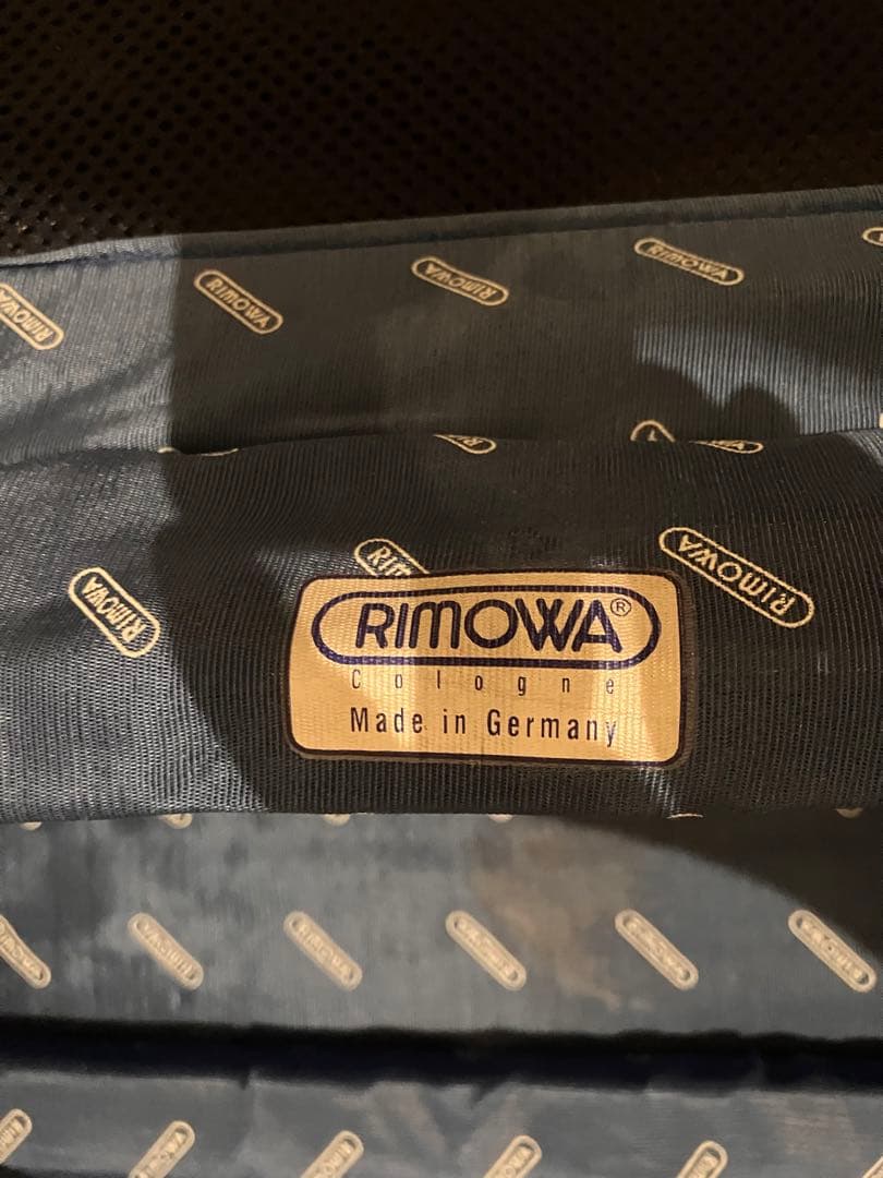 RIMOWAリモワ トパーズ シルバー32l 機内持込 青ロゴ 静音化