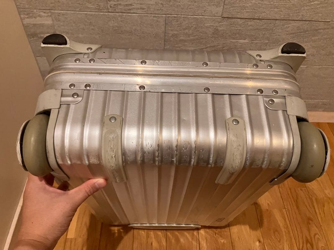 RIMOWAリモワ トパーズ シルバー32l 機内持込 青ロゴ 静音化