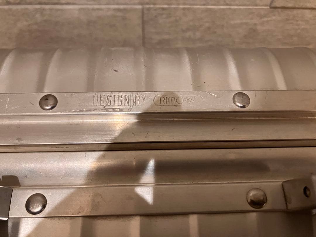 RIMOWAリモワ トパーズ シルバー32l 機内持込 青ロゴ 静音化
