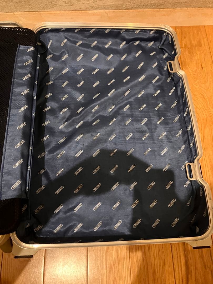 RIMOWAリモワ トパーズ シルバー32l 機内持込 青ロゴ 静音化