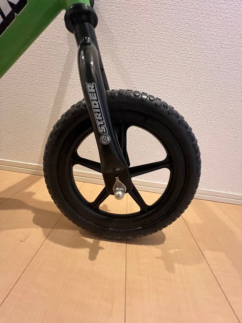 【美品】STRIDER バランスバイク グリーン 12インチ