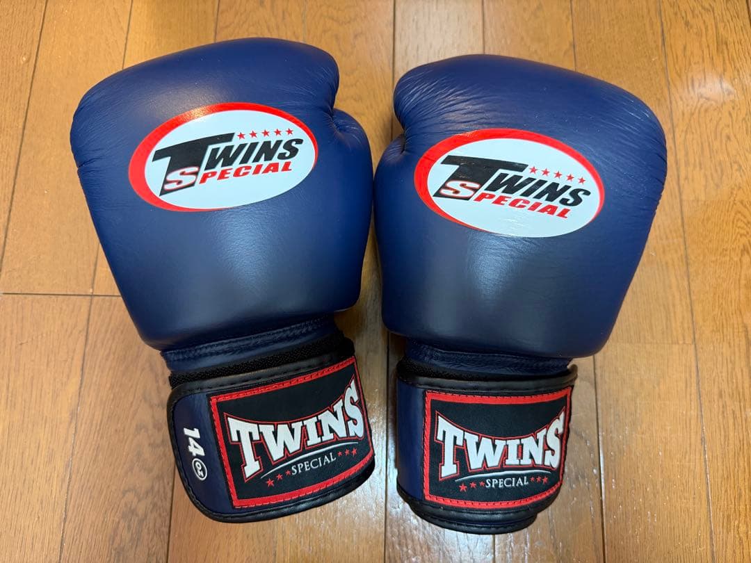 （唯一カラー！）TWINS SPECIAL キック・ボクシンググローブ 14oz
