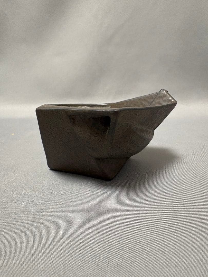 山下幾太郎　鉄黒プラチナ彩幾何ぐい呑