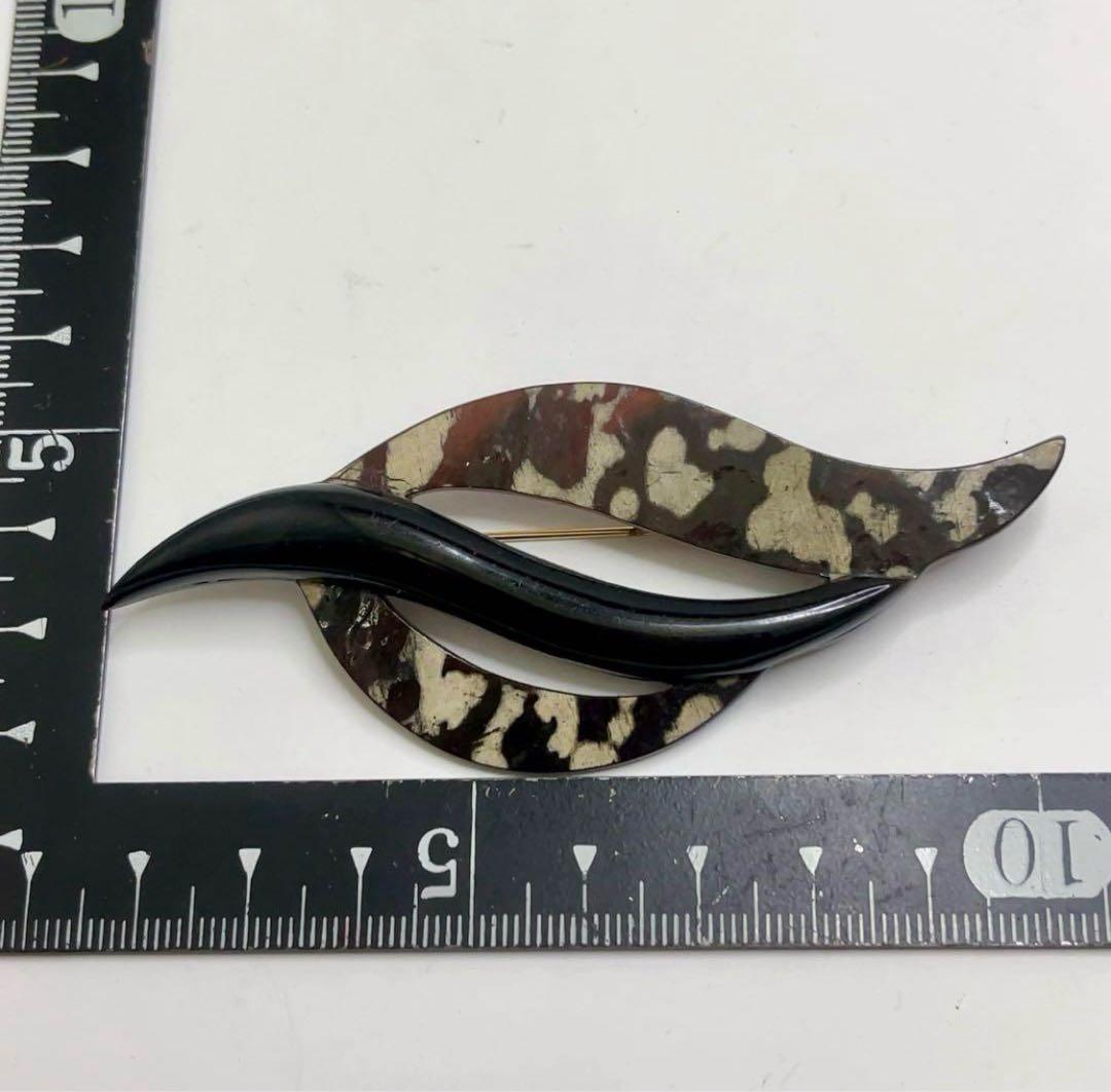 HijoA4347琥珀ブローチ、A3841鼈甲ブローチA3591ブローチ