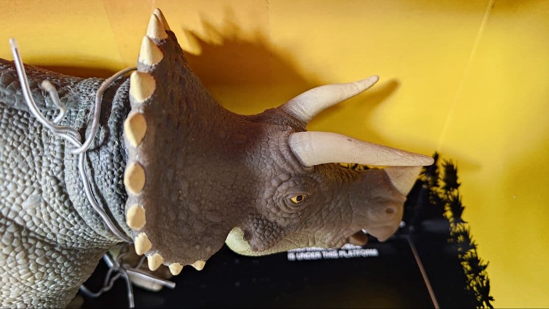【フィギュア】ジュラシック・パーク トリケラトプス 箱付き ケナー　日本語版
