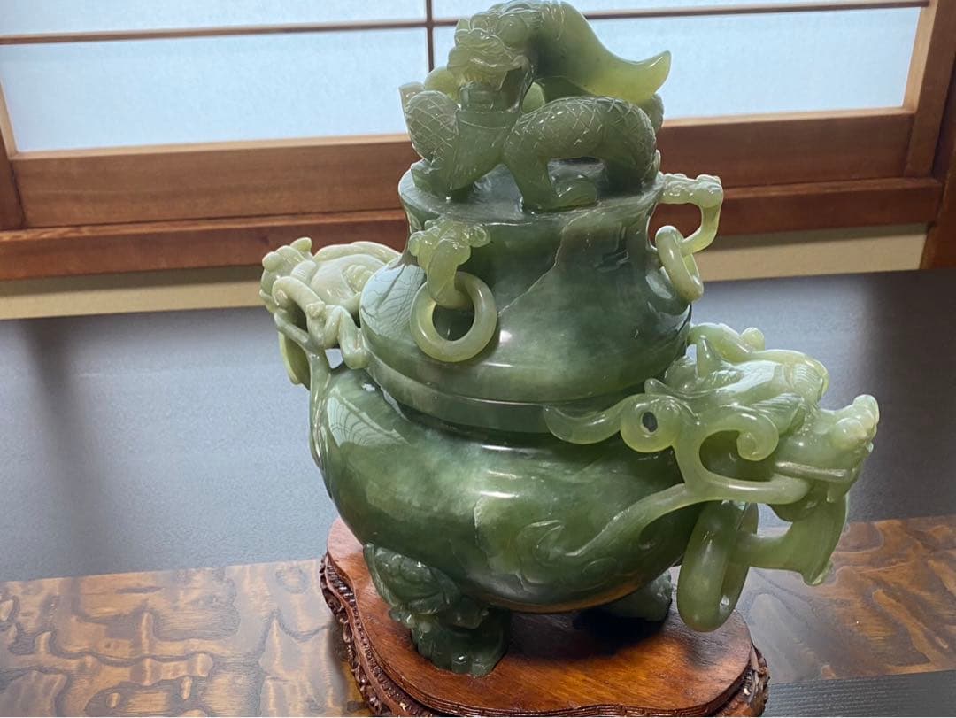 翡翠 玉石 龍双耳龍掴み三足香炉