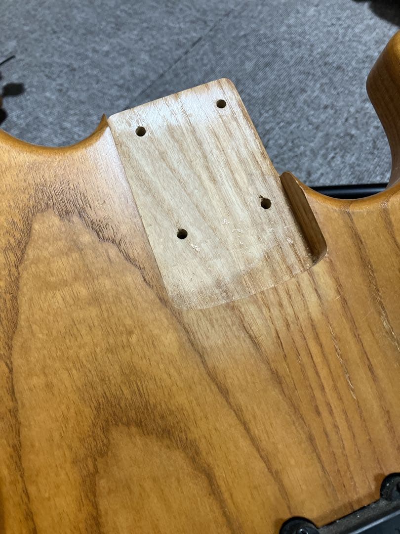 エレキベース アクティブ/パッシブ切替　バルトリーニ Bartolini TBT