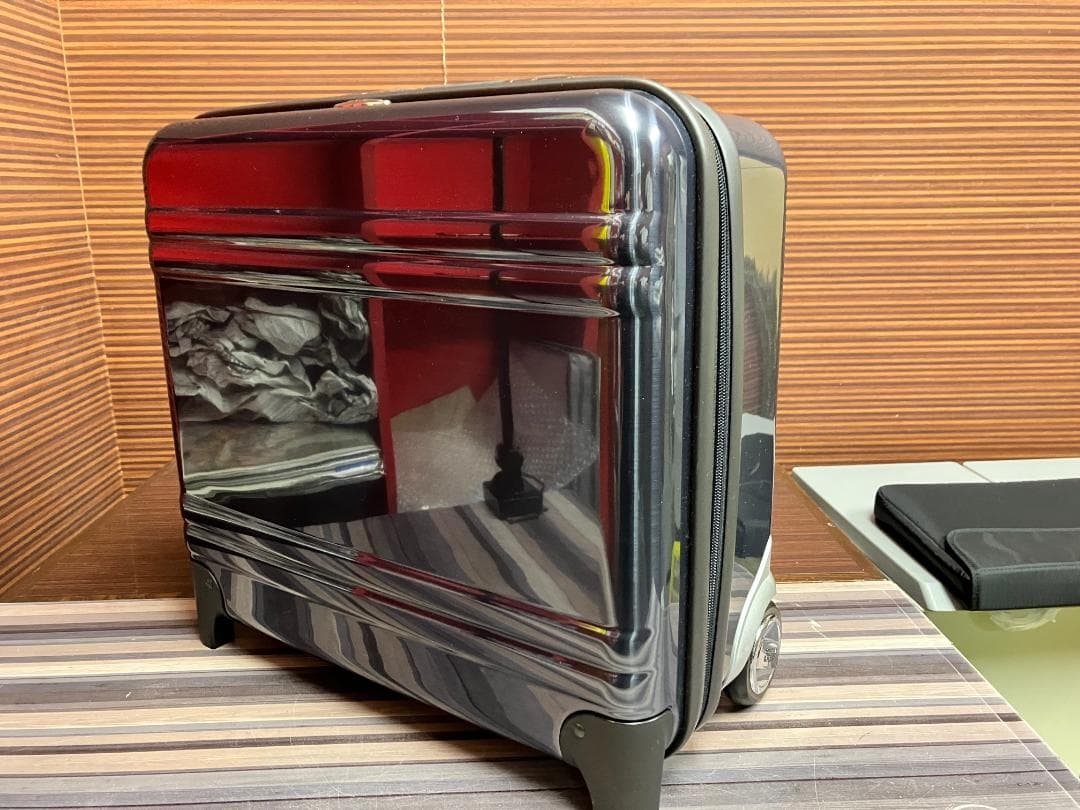 美品 ほぼ未使用 ゼロハリバートン 2輪 キャリーケース スーツケース　28L