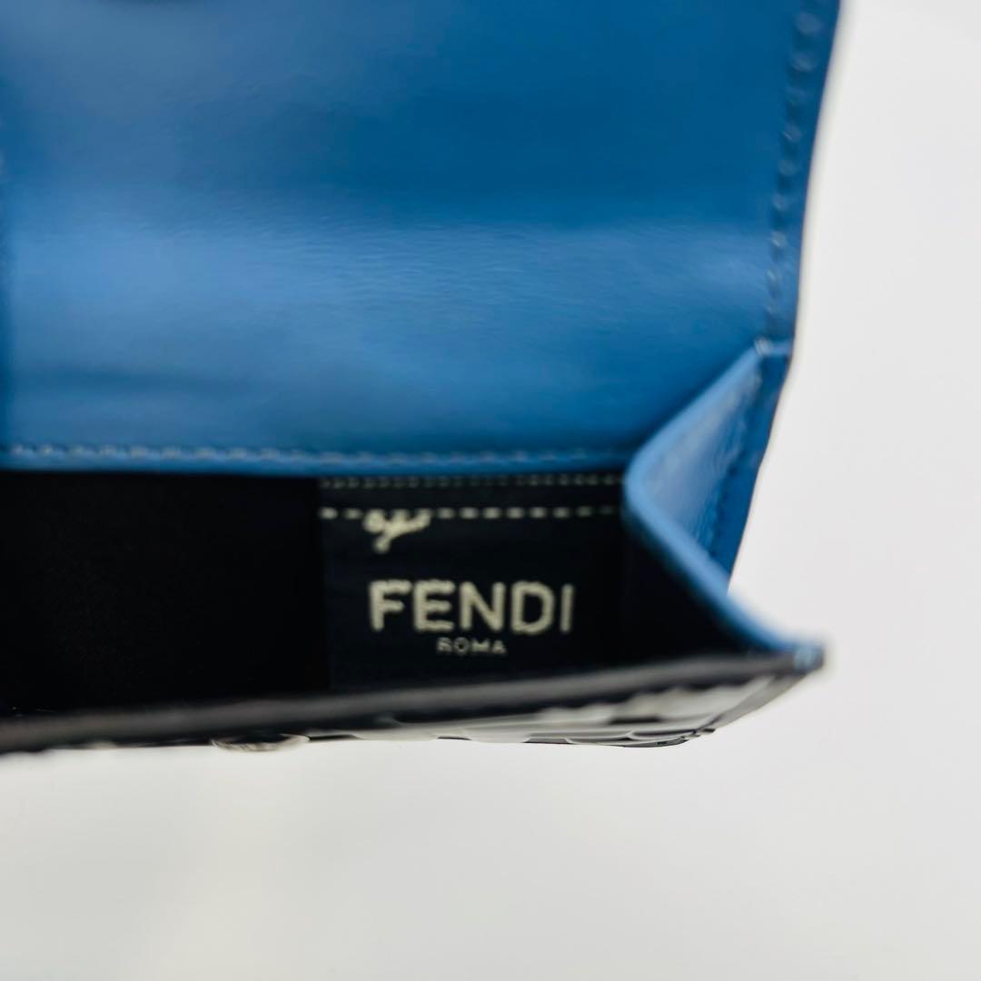 【極美品】FENDI フェンディ 三つ折り財布 コンパクトF バイカラー ズッカ