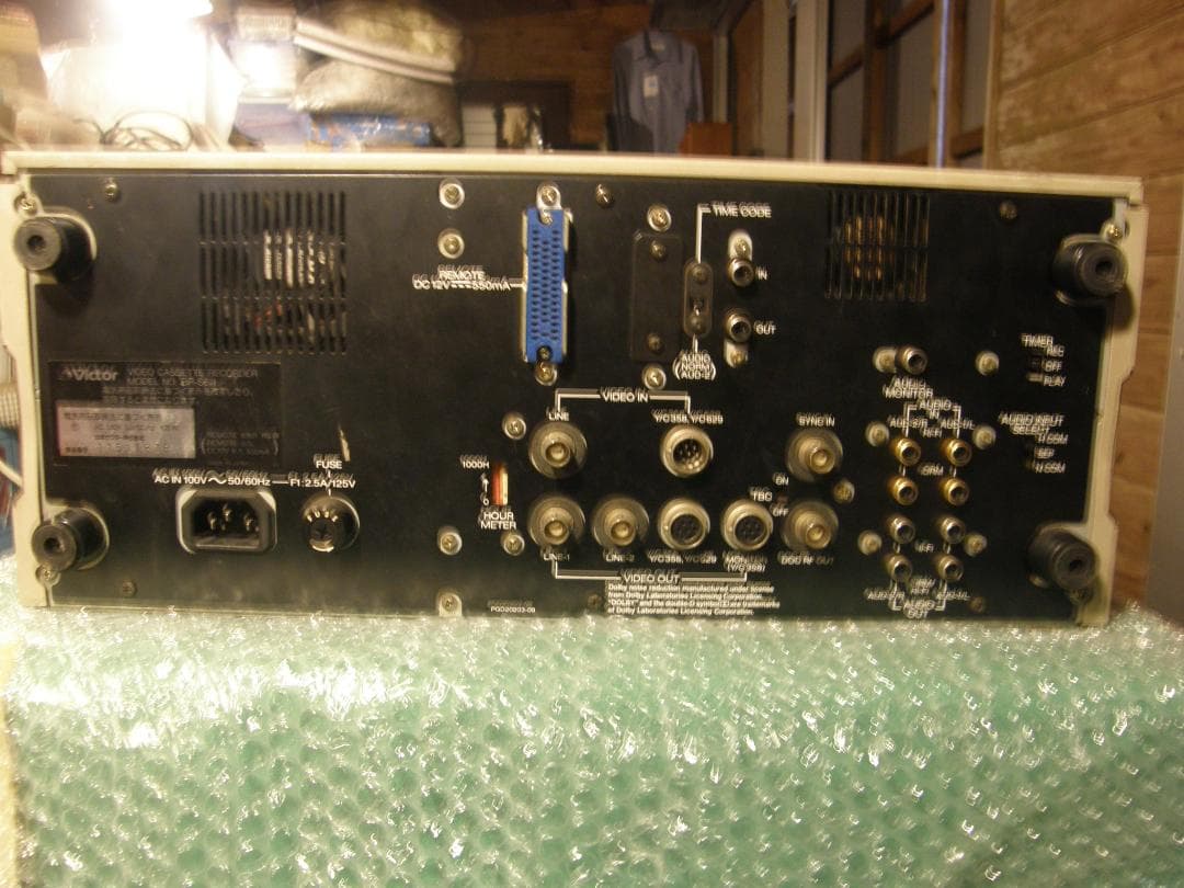 ビクターBRS-611業務用SVHSレコーダージャンク品の出品です。