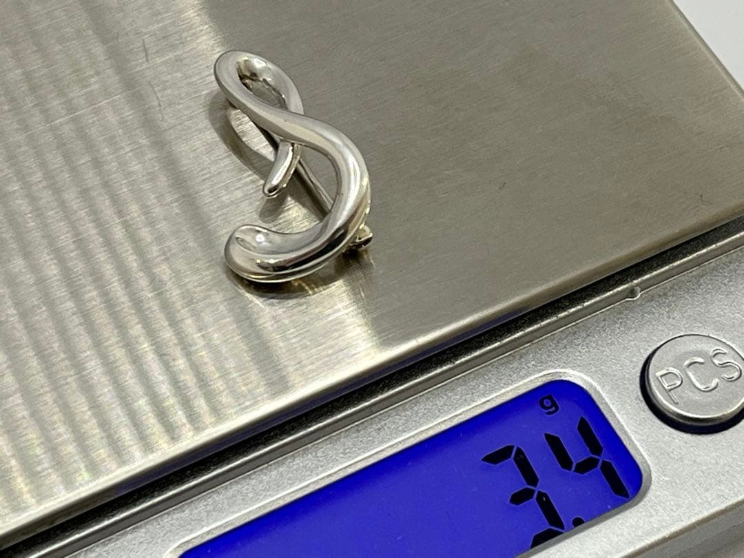 h634 希少　美品　ティファニー　アルファベット「S」イニシャル「s」ブローチ