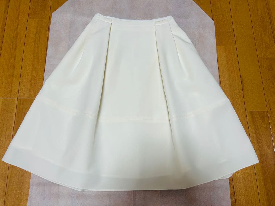 ＜12/14まで限定お値下げ＞フォクシー バロンスカート ホワイト 36