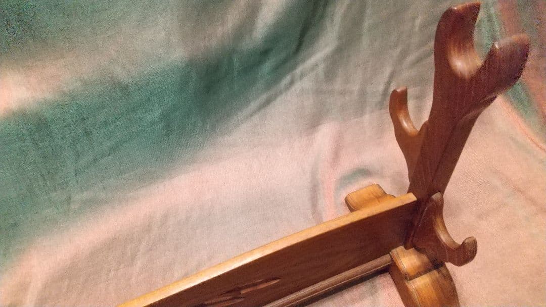 【木目三本掛け】刀掛け 三本掛け 刀台 刀置き 刀台座 スタンド 家紋 日本刀