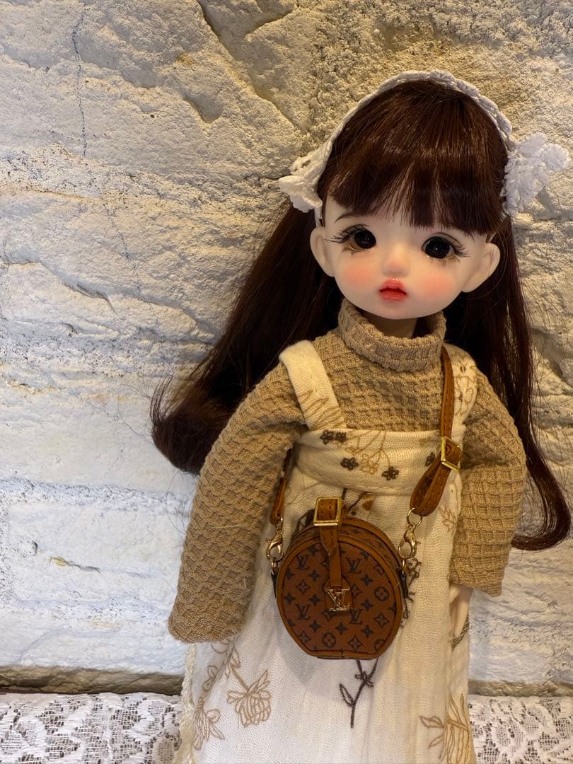 ドール 30cm本体＋衣装2着＋靴2足＋バッグ1点 ウィッグカスタムドール