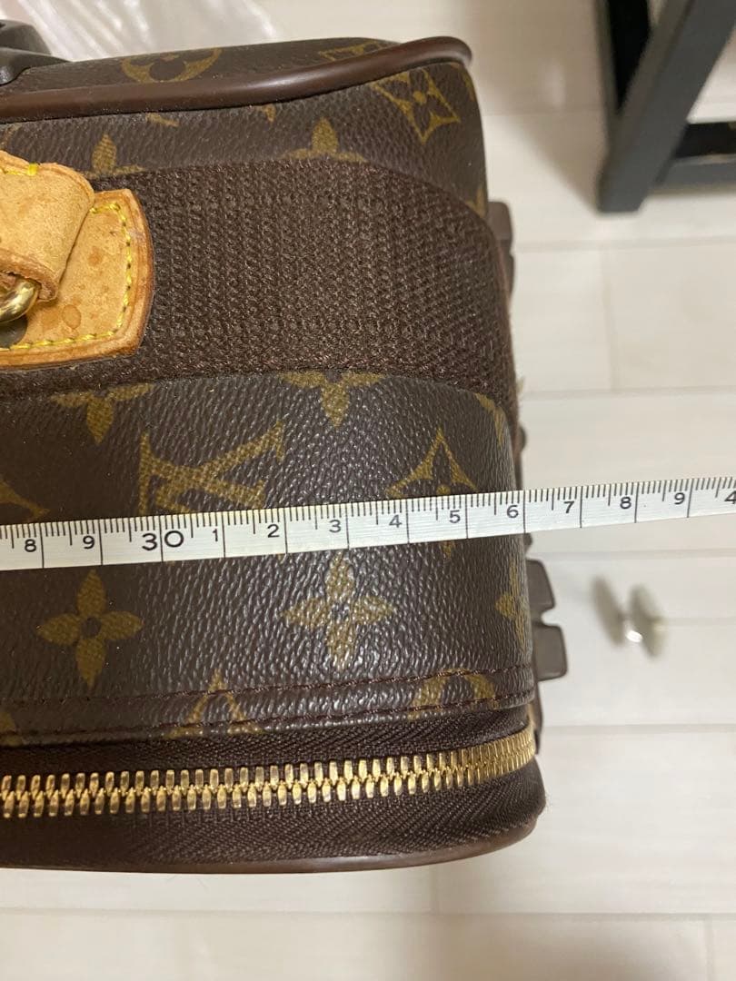 ルイ ヴィトン / LOUIS VUITTON ベガス