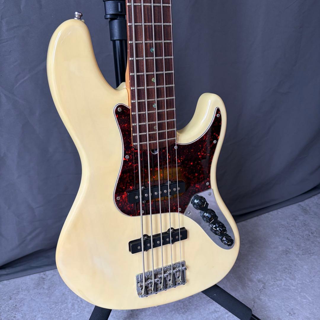 みちた様 Fender American Deluxe Jazz Bass V