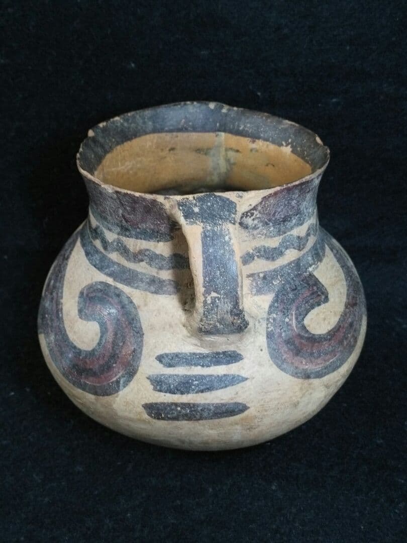 古い彩陶器　年代品