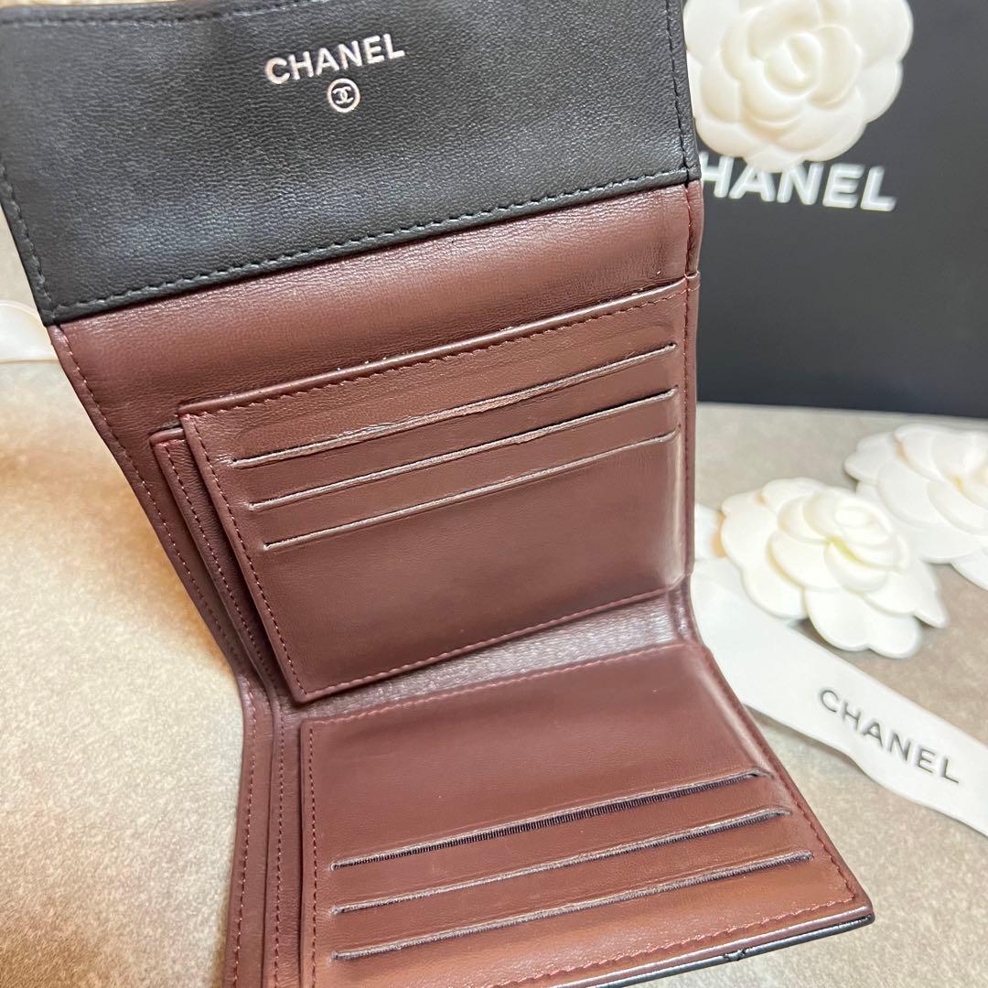 ◆カーミ◆ CHANEL マトラッセ ブラック ラムスキン 折り財布