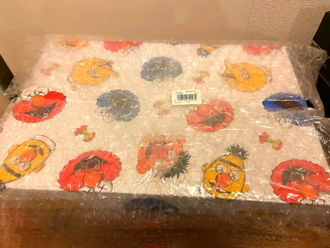 ぬいぐるみ KAWS Sesame Street Uniqlo Plush Toy