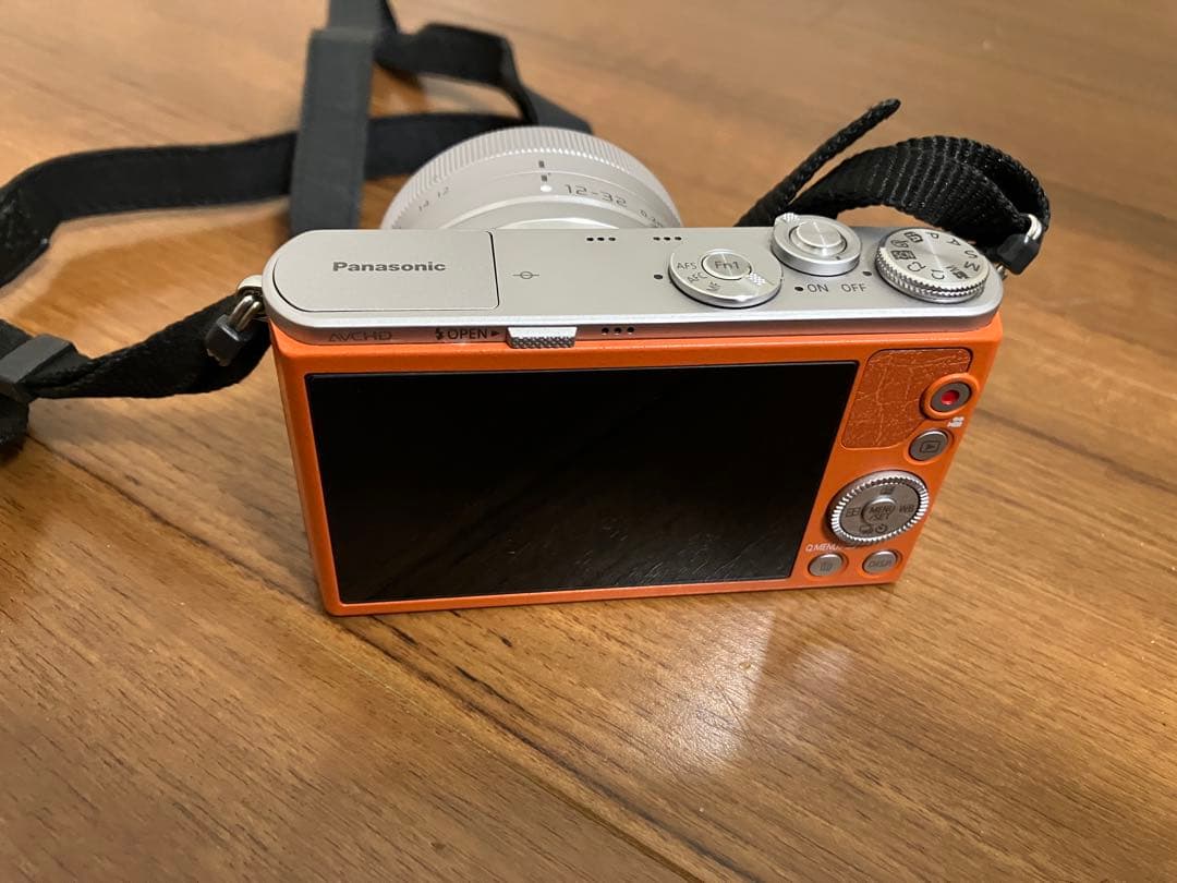 Panasonic LUMIX DMC-GM1K オレンジ+45mmレンズ付き