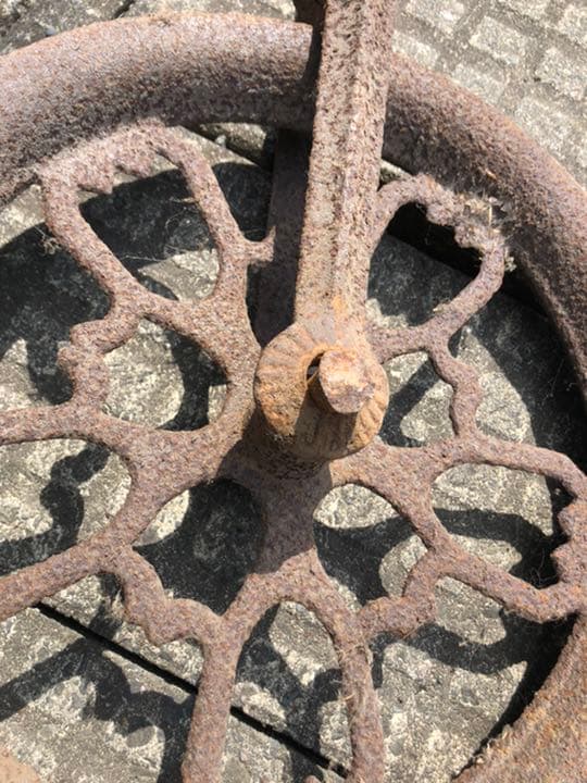 昭和レトロ・大正レトロ・アンティーク・井戸の滑車・インテリア・映画撮影・古民家