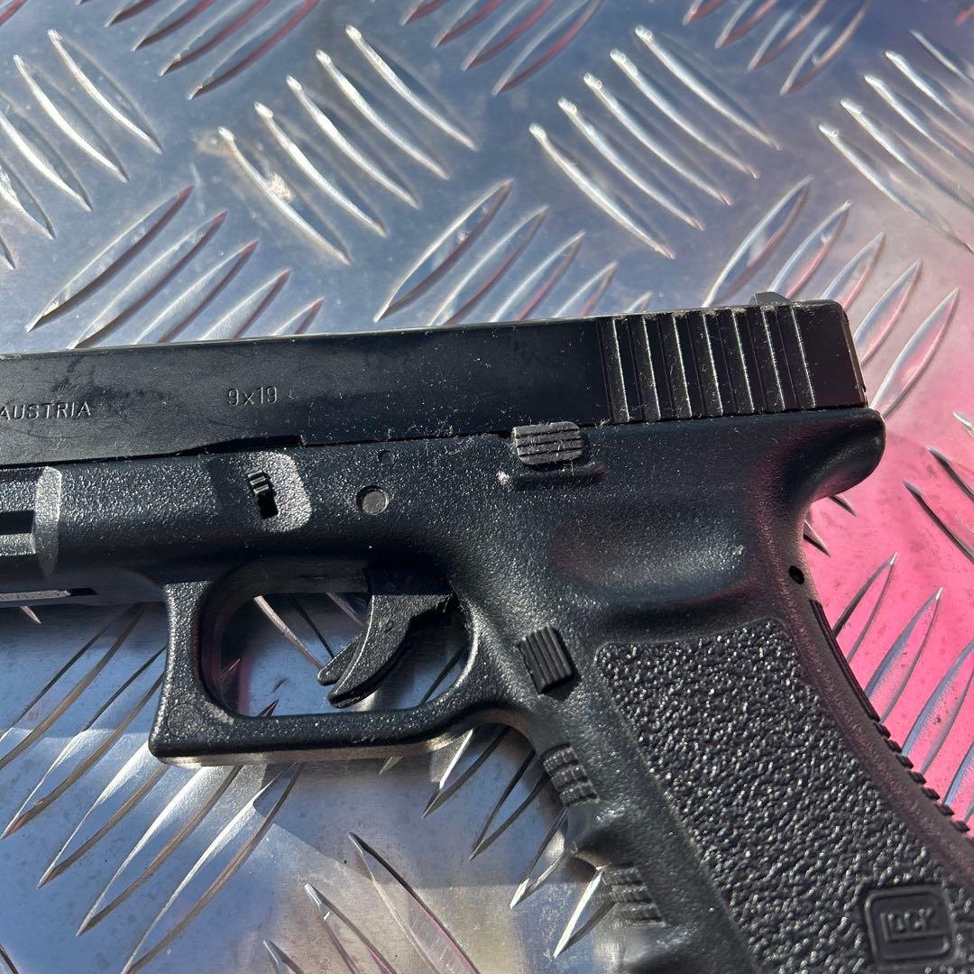 Glock 17 ガスガン 9x19mm オーストリア製　マガジン2個付き