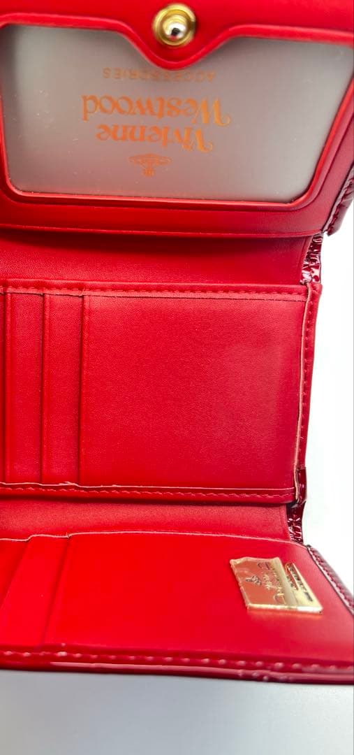 ヴィヴィアンウエストウッド エナメル 折り財布 がま口