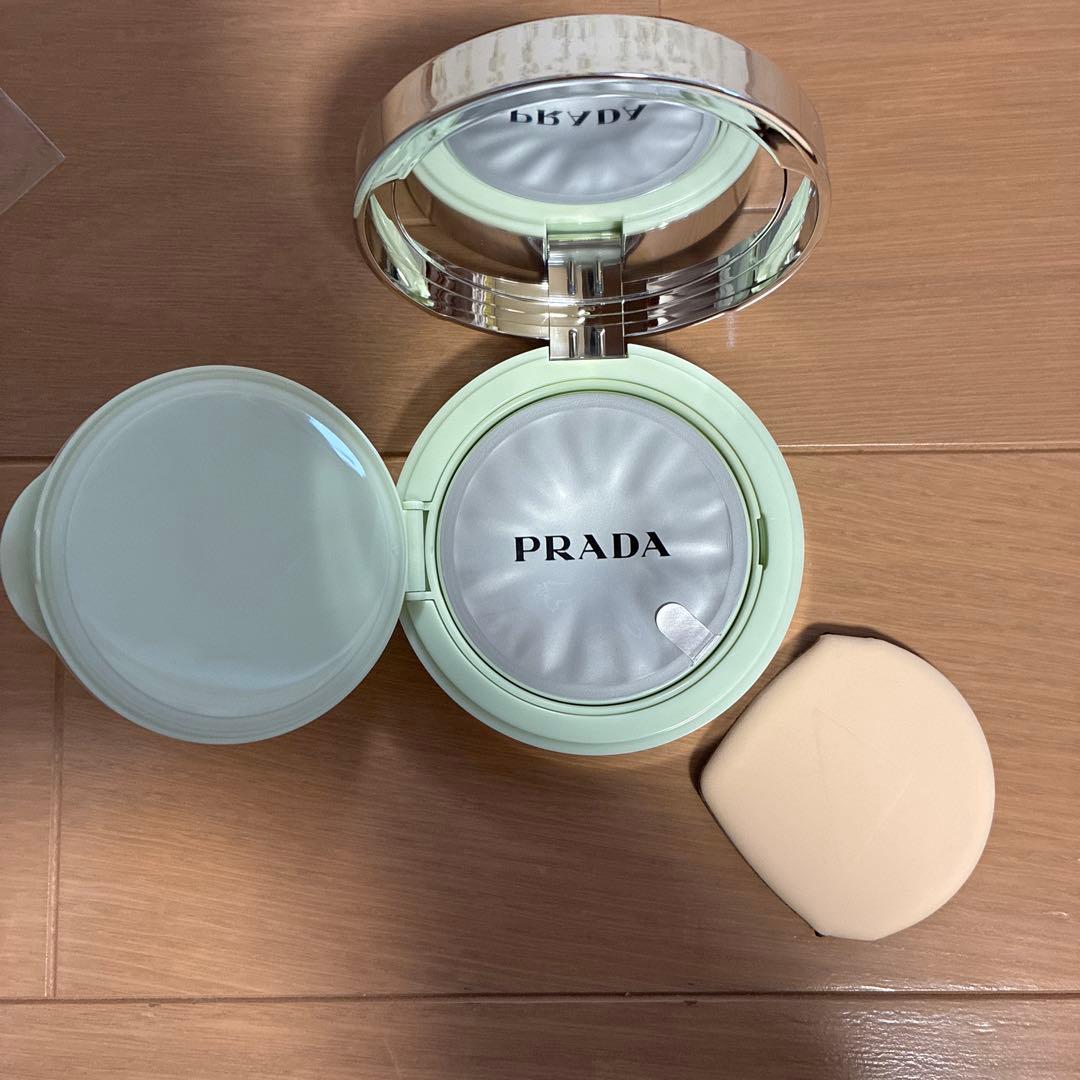 PRADA クッションファンデーション 未使用新品　LN10