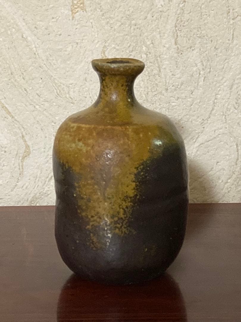 末田　恵［師：安倍安人] 伊部徳利（備前）