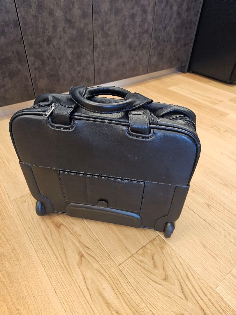 TUMI ブラック キャリーケース