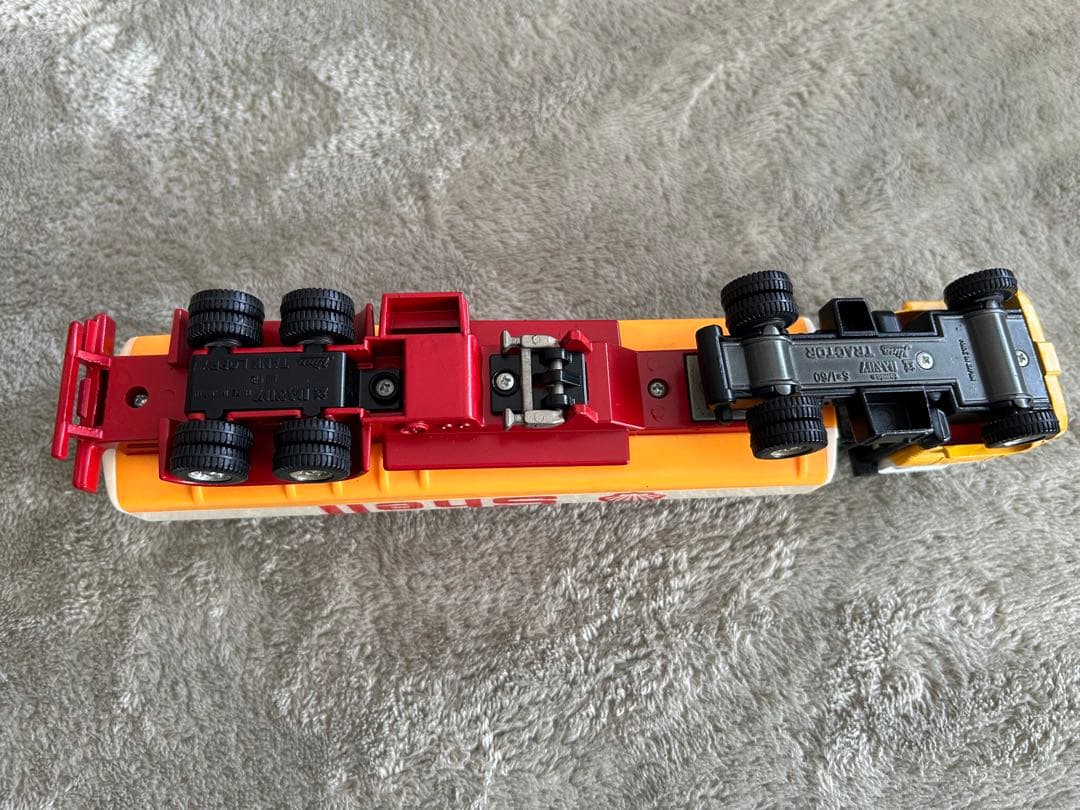 トミカダンディHINO SEMITRAILER TANK LORRY Shell