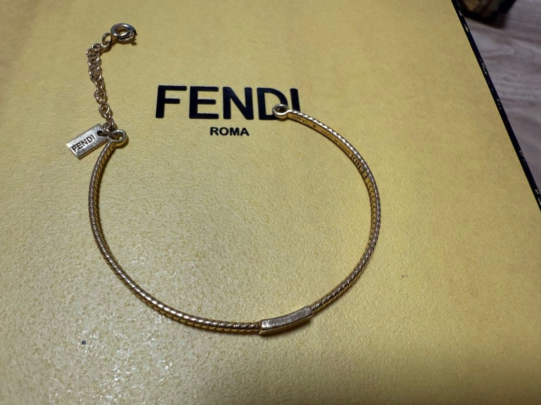 FENDI アンクレット ロープ編みデザイン