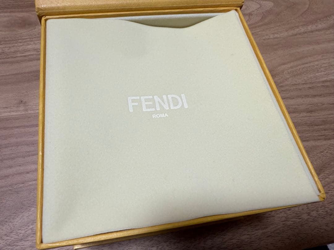 FENDI アンクレット ロープ編みデザイン