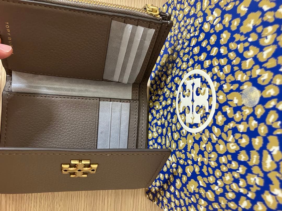 【新品未使用】TORY BURCH グレー財布