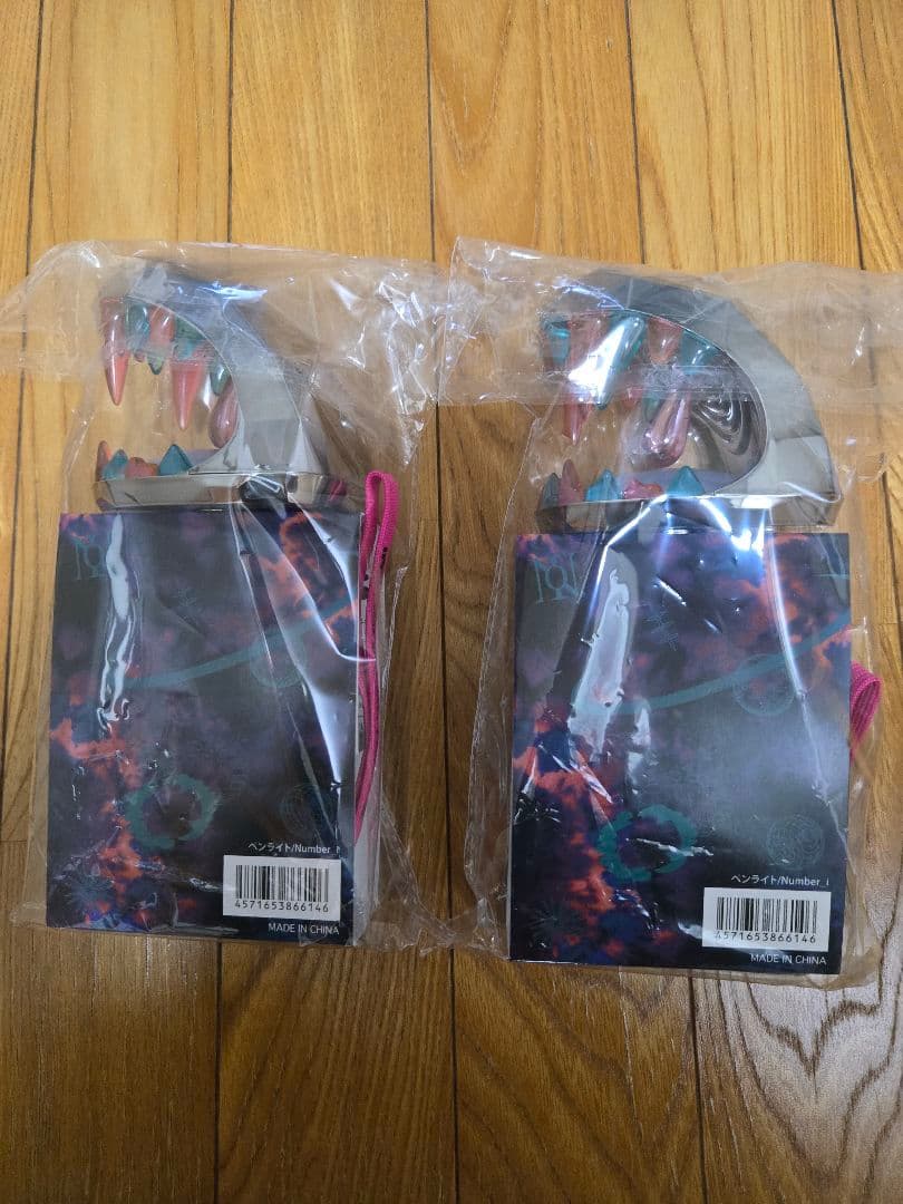 Number_i Live 2025No.Ⅱペンライト 2個