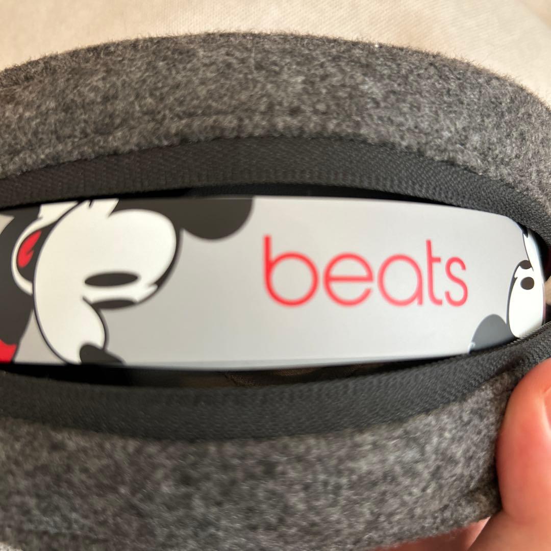 Beats Solo3 Wireless ミッキーマウス生誕90周年　ヘッドホン