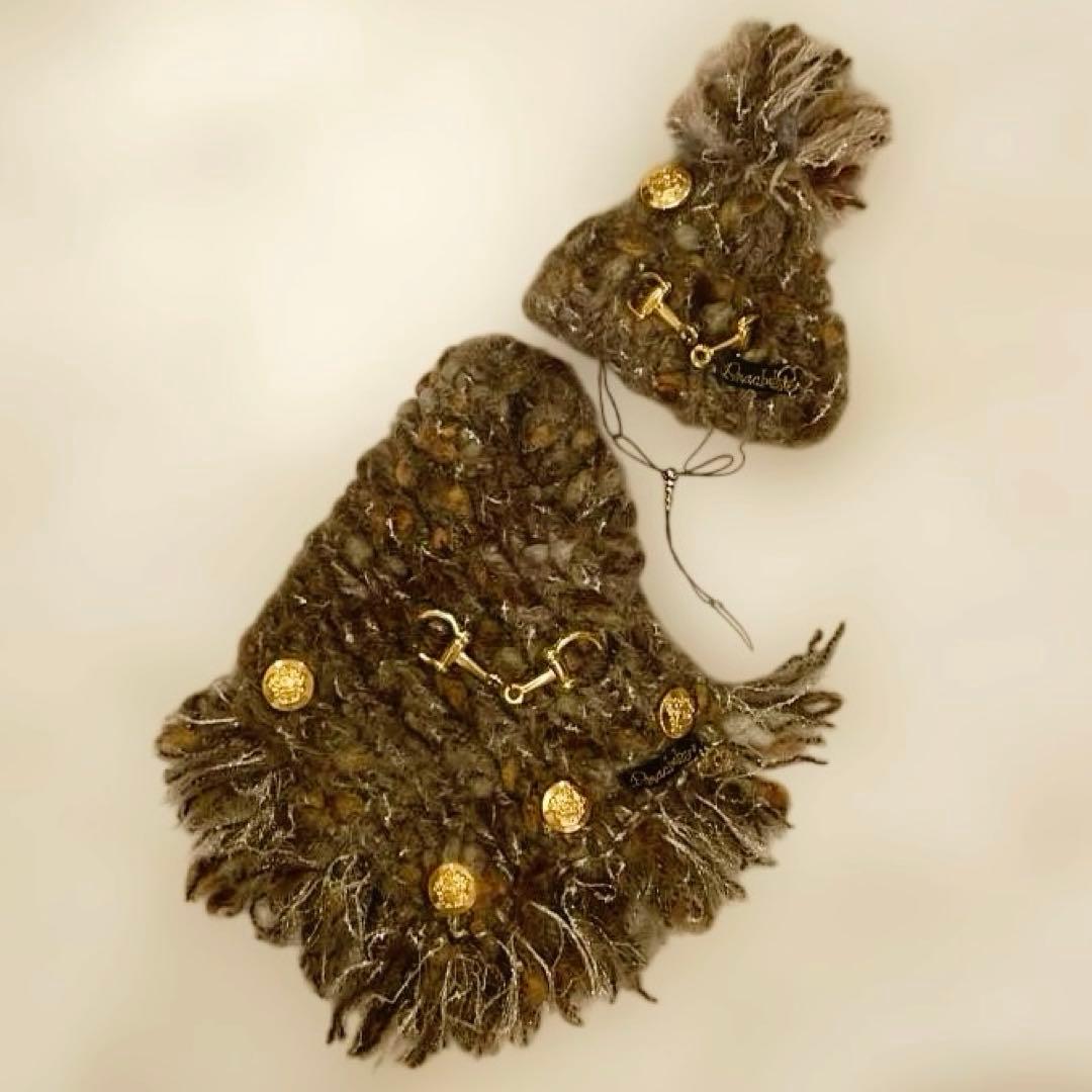 ケープ　ポンポンニット帽