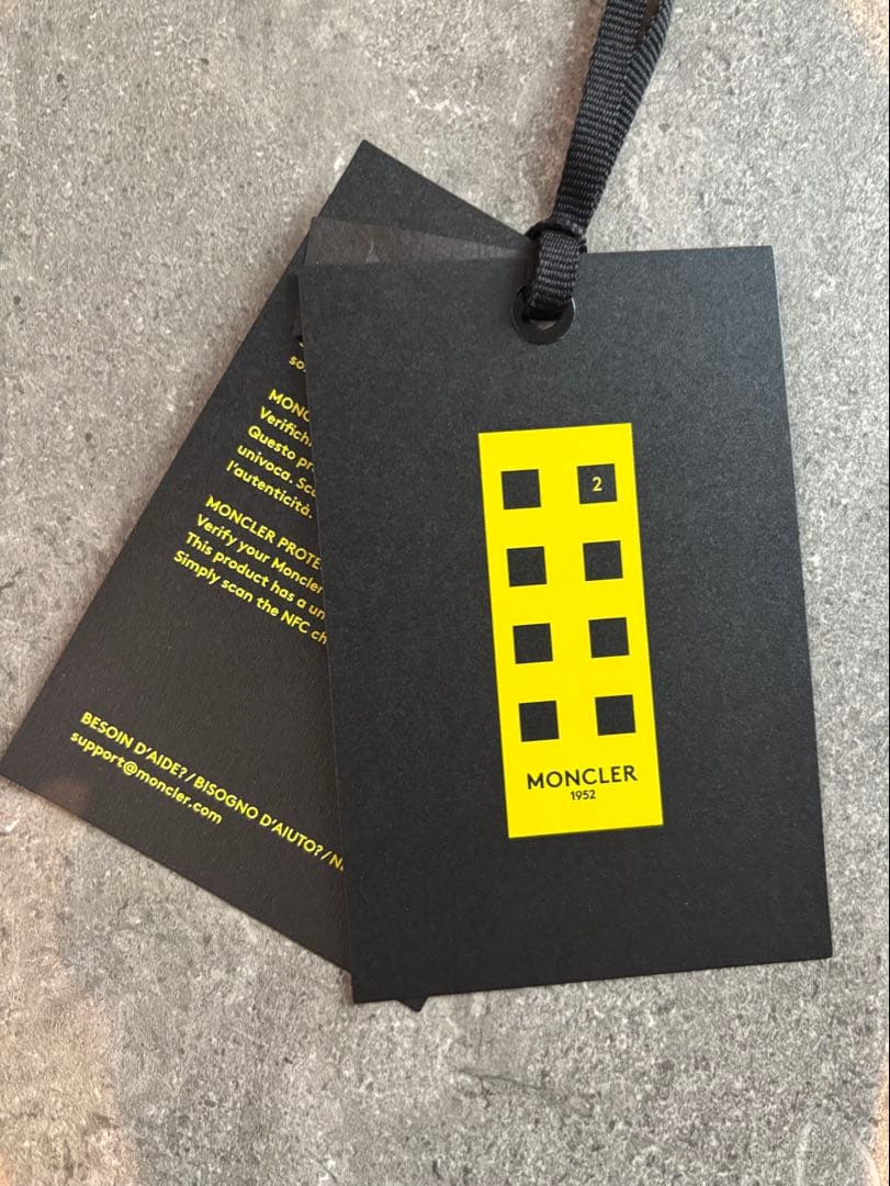 【美品】モンクレール MAGLILA ロゴTシャツ 黒 国内正規品