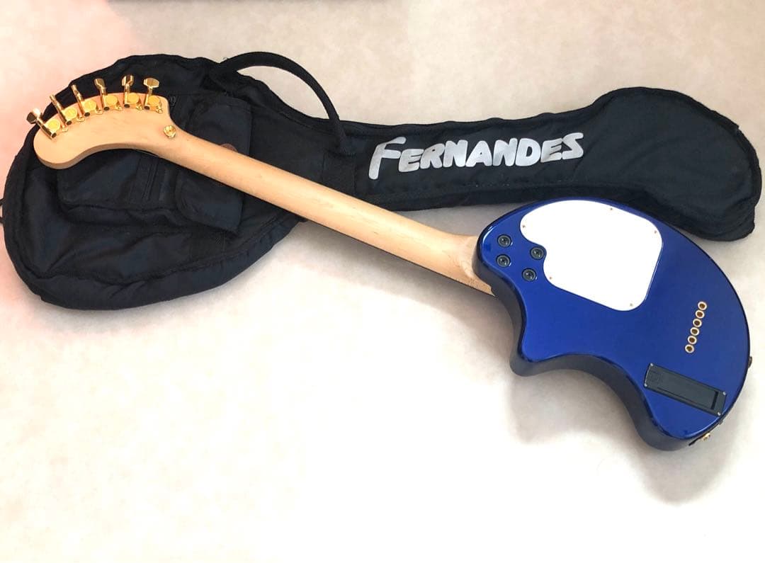 【超美品】ZO-3C メタリックブルー アンプ内蔵ミニギター ソフトケース付